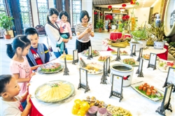 感受民居魅力 享受客家美食