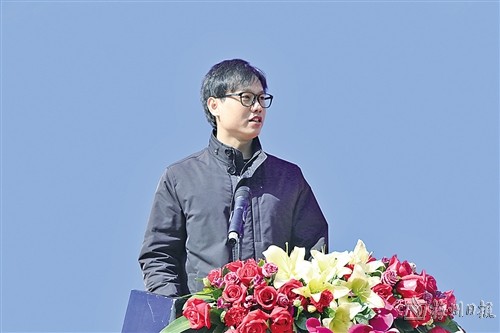 115科技创始人赖霖枫在总部搬迁暨梅州互联网创新中心挂牌揭幕仪噬舷